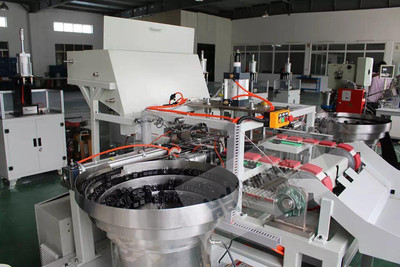 割草机主杆含油轴承装配设备